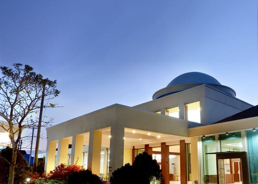  Kendari Exterior Detail