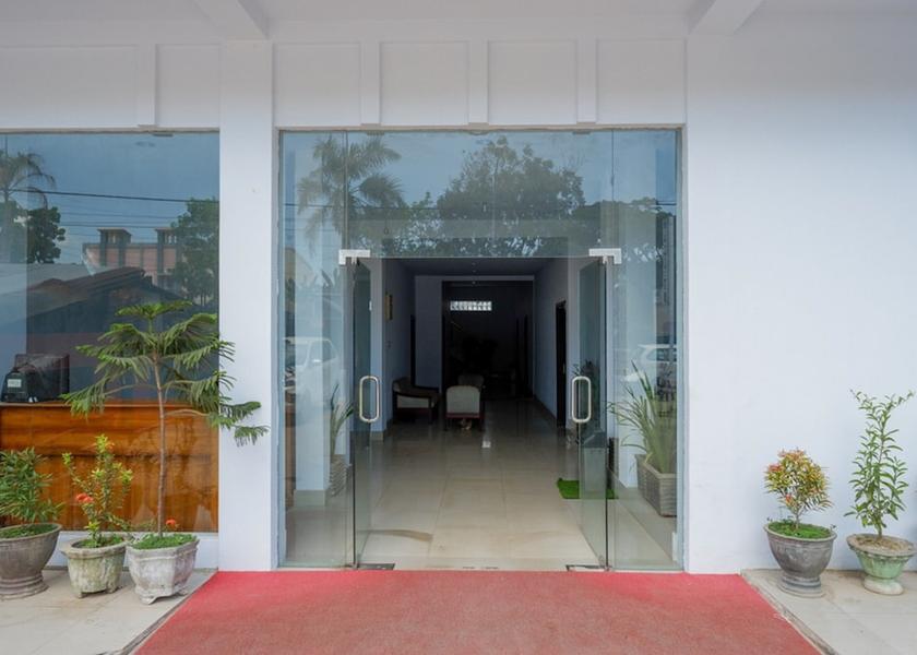  Kendari Entrance