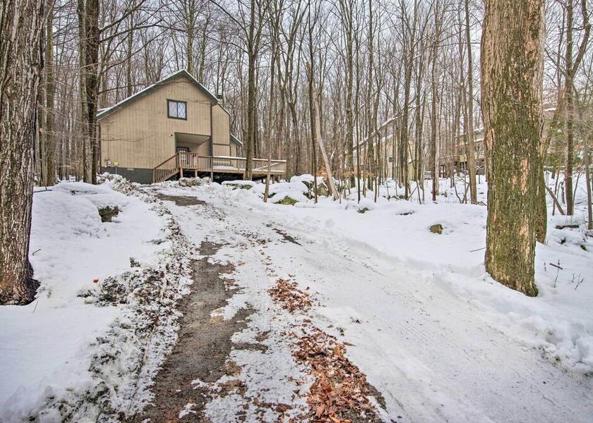 Pennsylvania Lake Ariel Interior Entrance