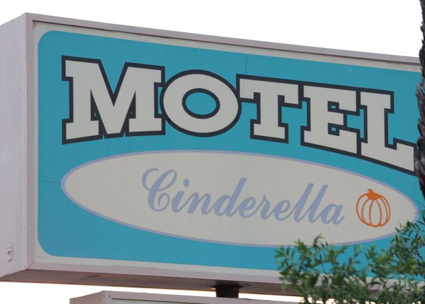 California Wasco Exterior Detail