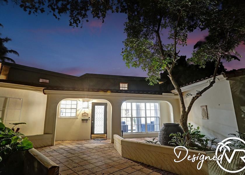 Florida Wilton Manors Facade