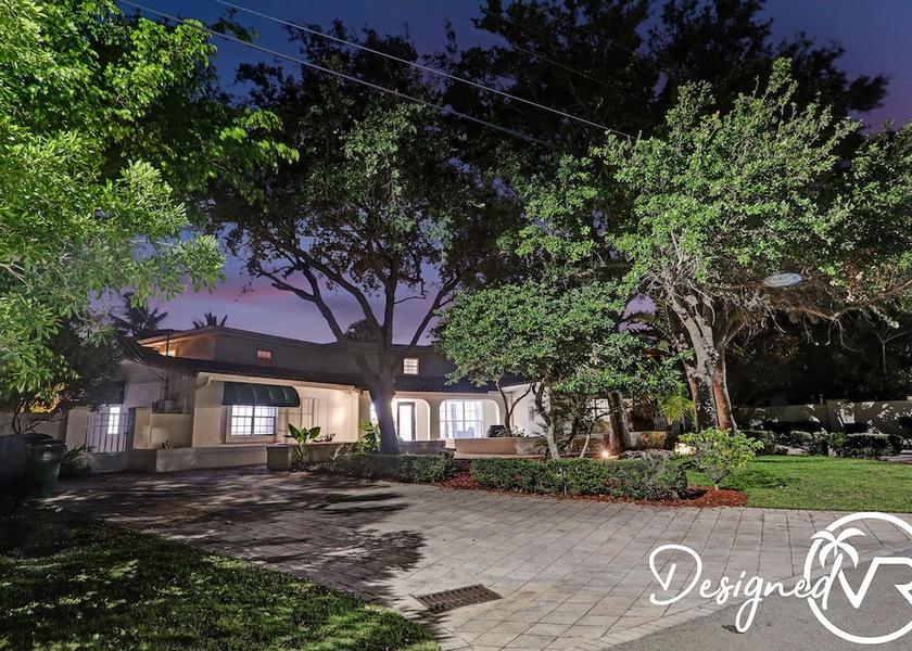 Florida Wilton Manors Facade