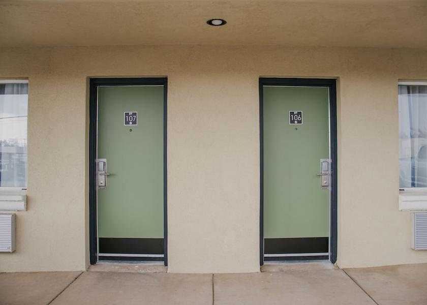 Utah Blanding Exterior Detail