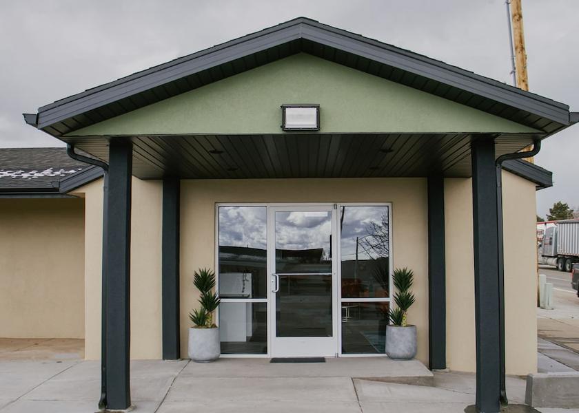 Utah Blanding Facade