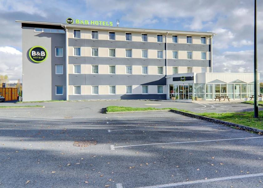 Auvergne-Rhone-Alpes Saint-Victor Parking