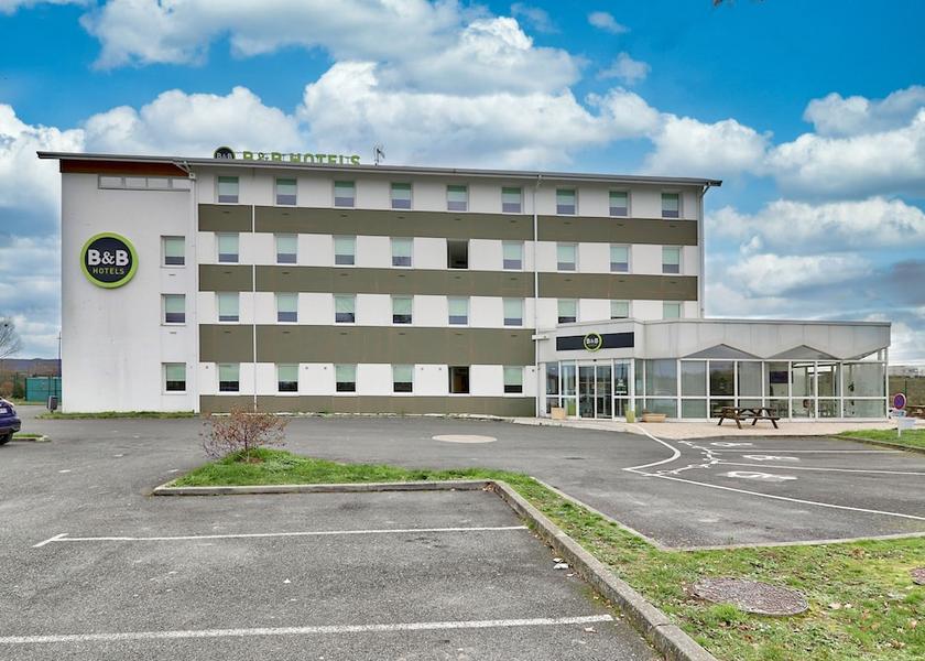 Auvergne-Rhone-Alpes Saint-Victor Facade