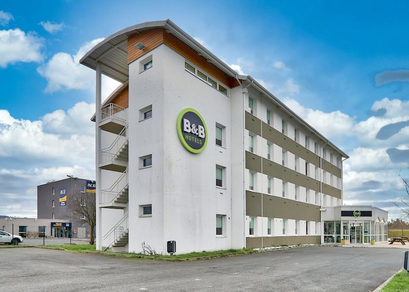 Auvergne-Rhone-Alpes Saint-Victor Facade