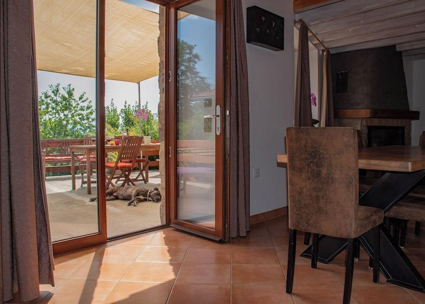 Auvergne-Rhone-Alpes Saint-Victor Room