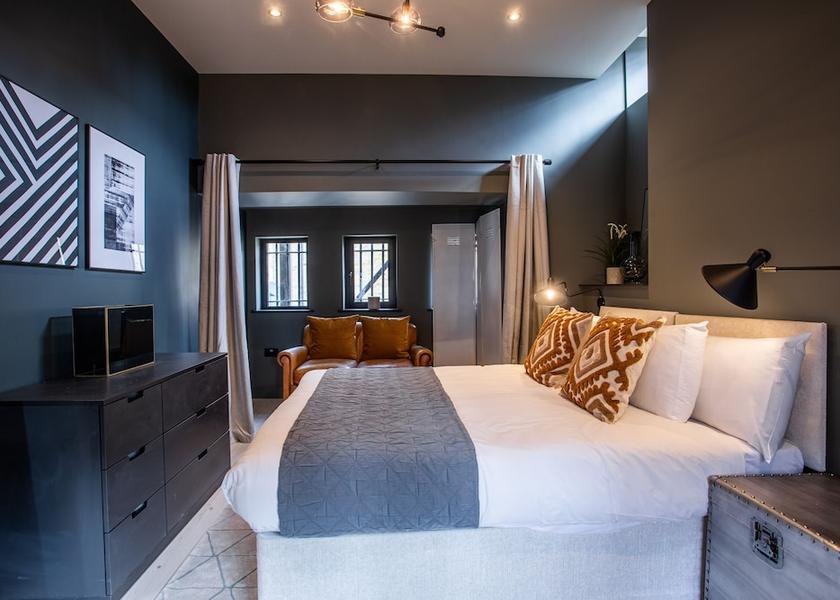 England Westcliff-on-Sea Room