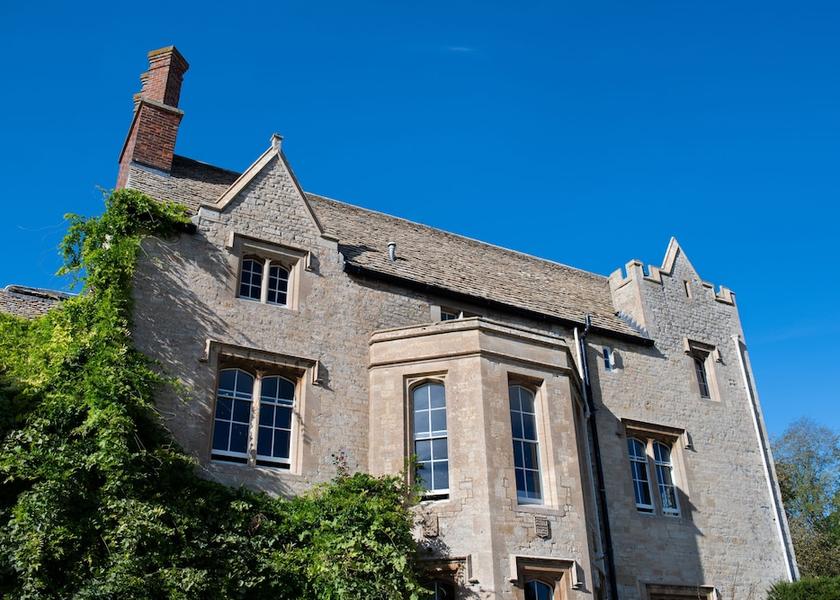 England Bicester Exterior Detail