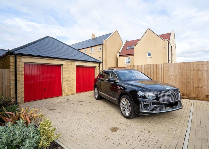 England Bicester Parking