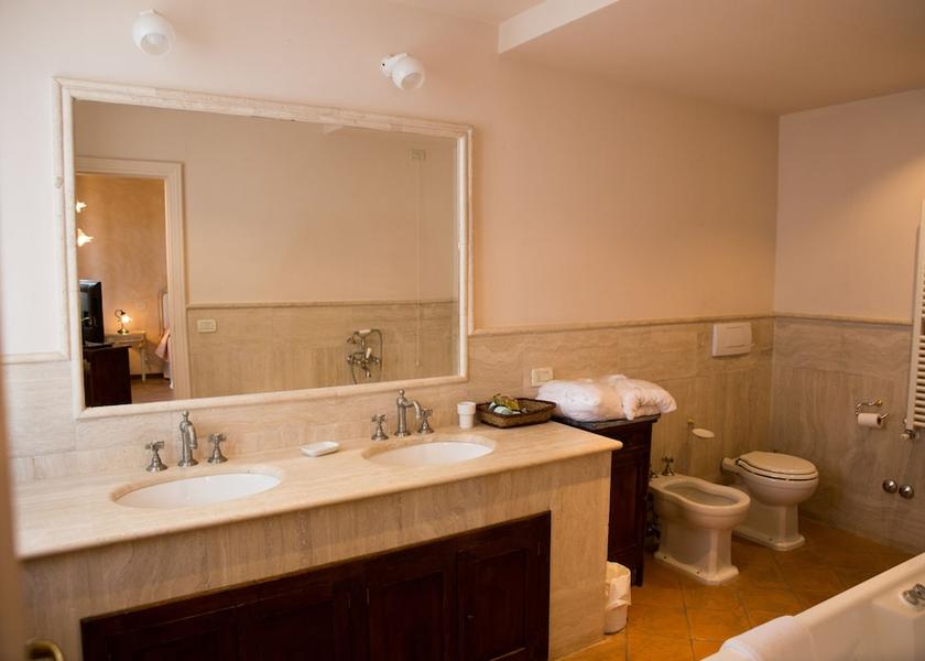 Tuscany San Casciano dei Bagni Bathroom