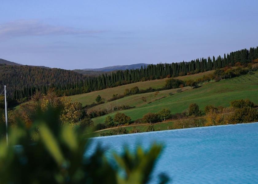 Tuscany Vaglia Infinity pool
