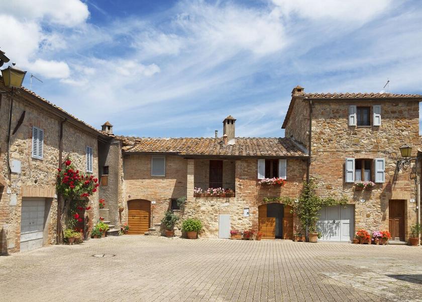 Tuscany Murlo Exterior Detail