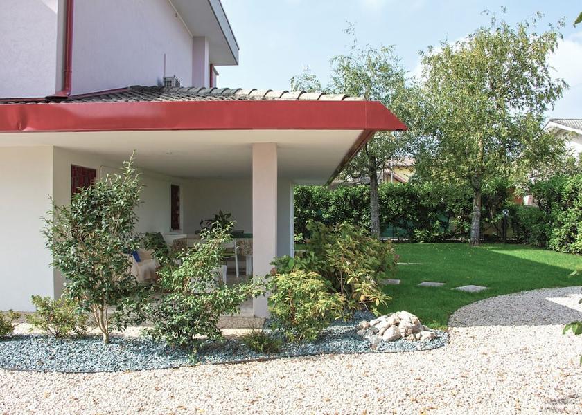 Veneto Silea Exterior Detail