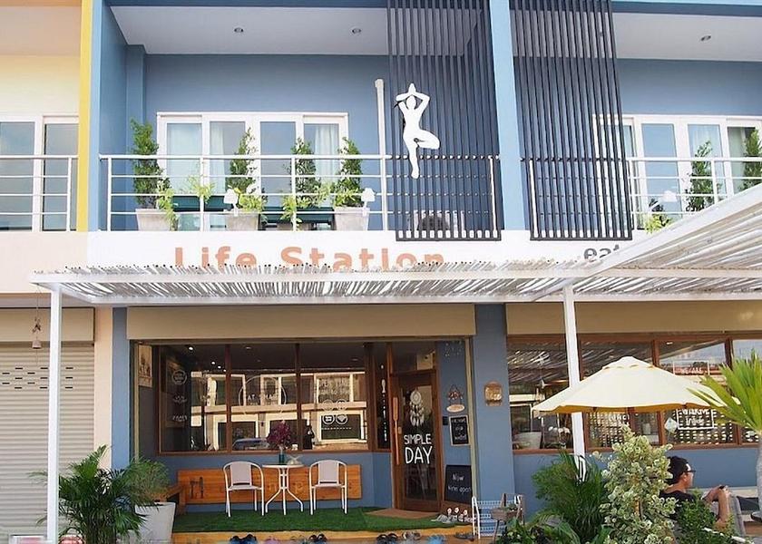 Rayong Province Ban Chang Exterior Detail