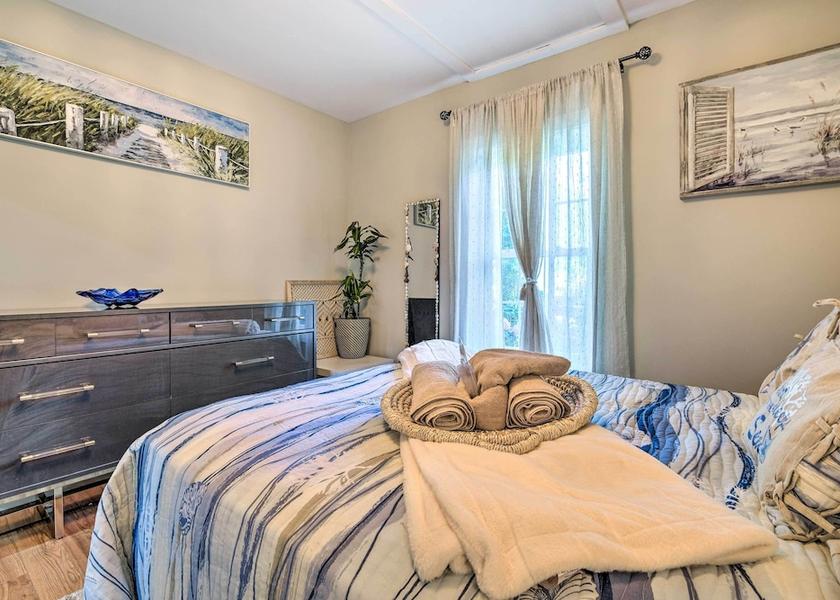 Maryland Chesapeake Beach Interior Entrance