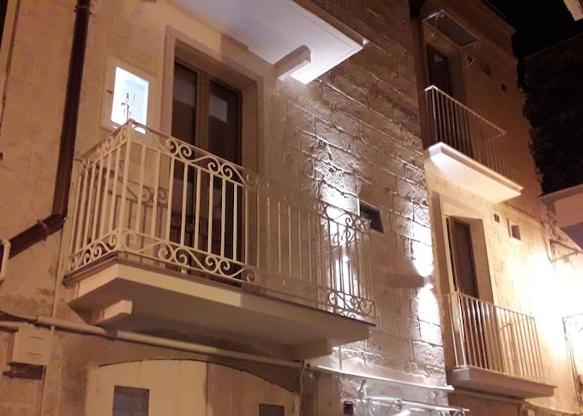 Puglia Modugno Exterior Detail