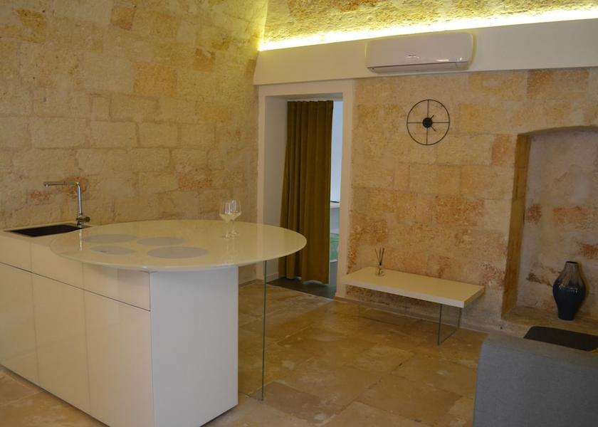 Puglia Modugno Interior Entrance