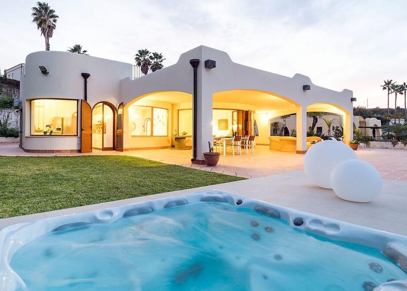 Sicily Augusta Exterior Detail