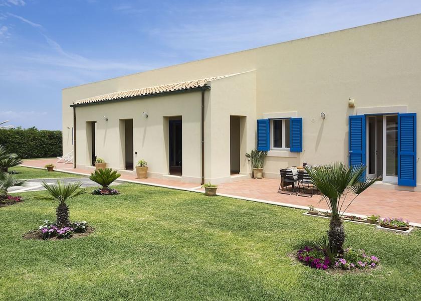 Sicily Augusta Exterior Detail