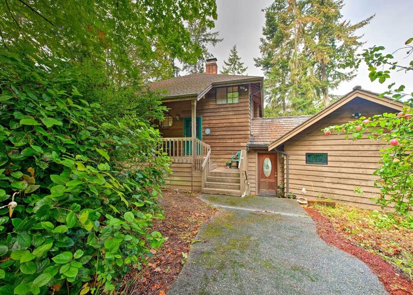 Washington Bainbridge Island Interior Entrance