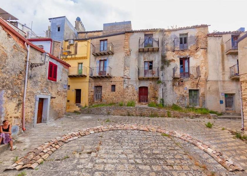 Sicily Tusa Exterior Detail