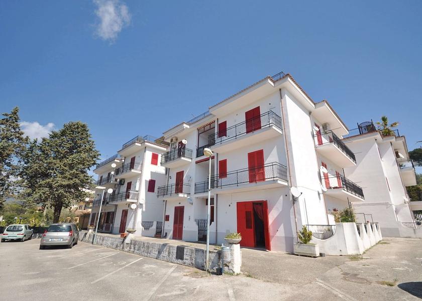 Campania Centola Facade