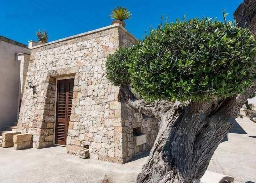 Puglia Castrignano del Capo Exterior Detail