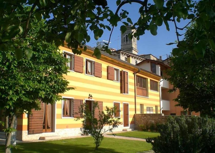 Veneto San Pietro in Cariano Exterior Detail