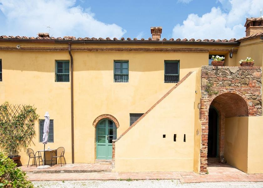 Tuscany Collesalvetti Exterior Detail