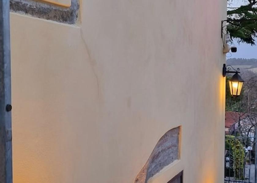 Tuscany Collesalvetti Facade