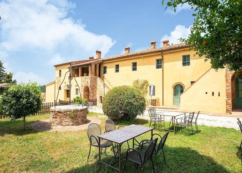 Tuscany Collesalvetti Exterior Detail
