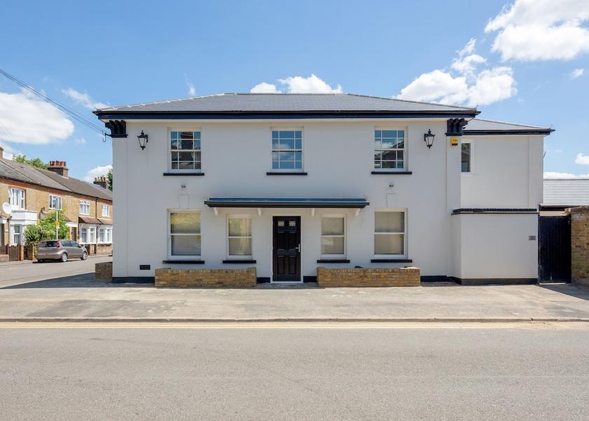 England Uxbridge Exterior Detail