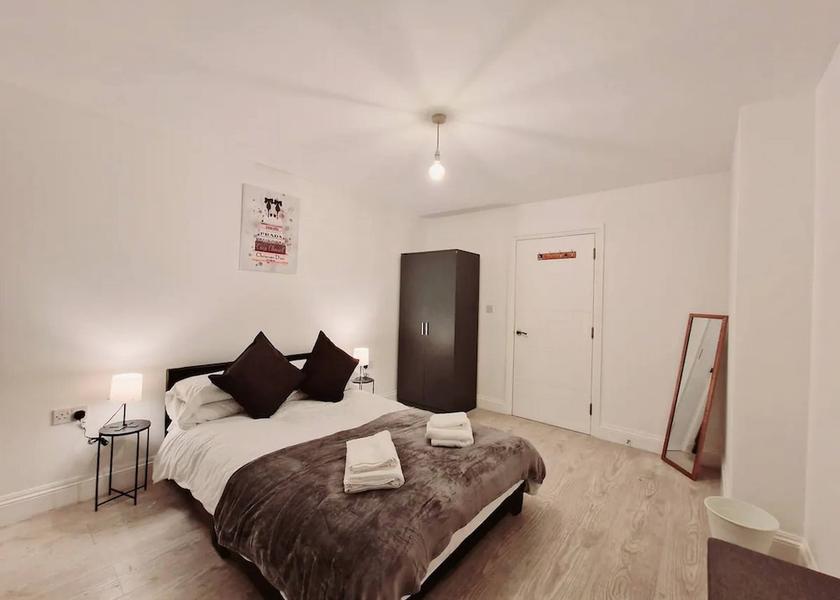 England Uxbridge Room