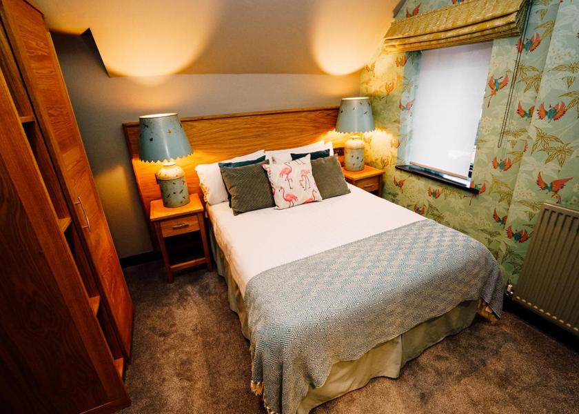 England Hope Valley Small Double Room