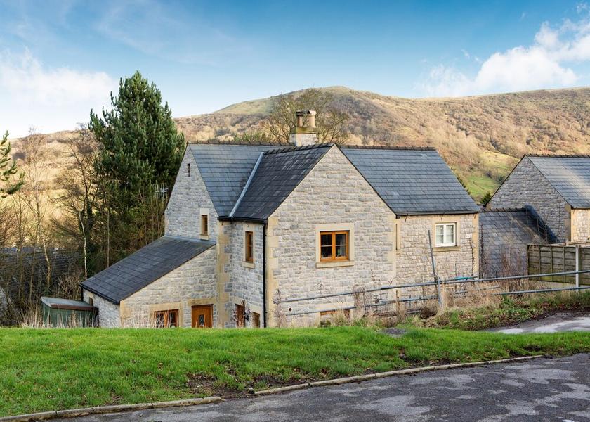 England Hope Valley Facade