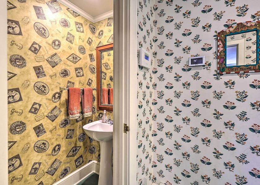 North Carolina Elkin Interior Entrance