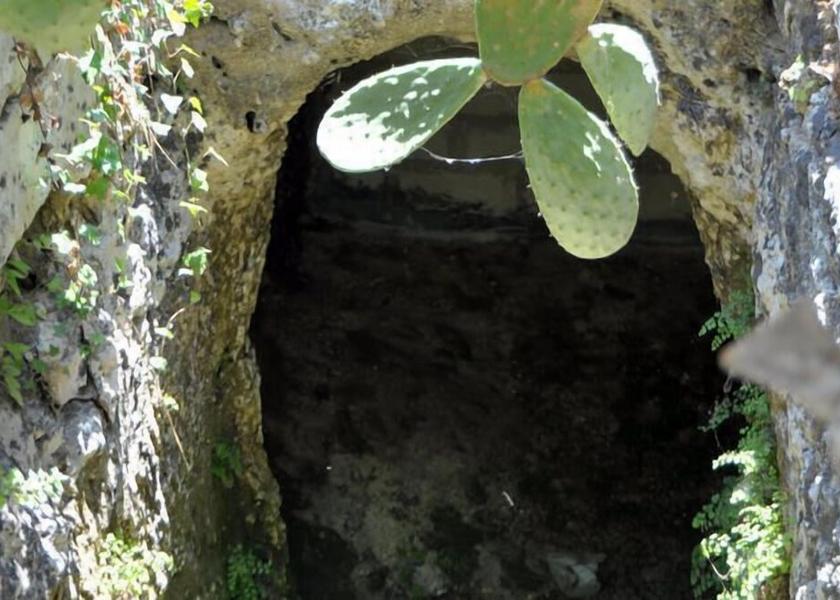 Puglia Giurdignano Exterior Detail
