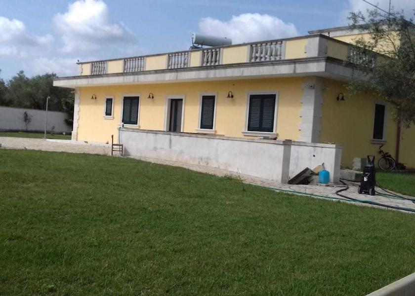 Puglia Giurdignano Exterior Detail