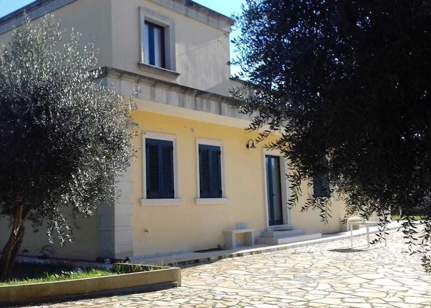 Puglia Giurdignano Exterior Detail