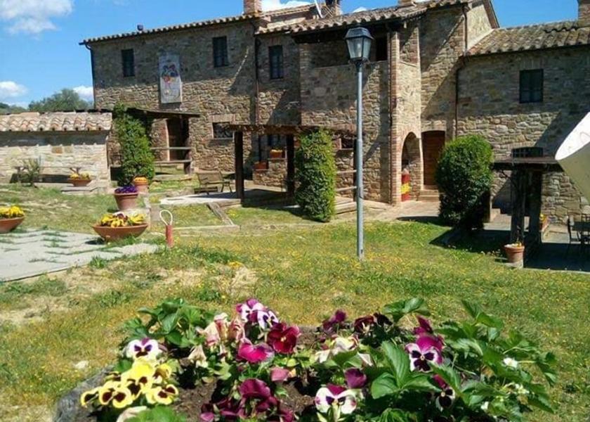 Umbria Passignano sul Trasimeno Exterior Detail