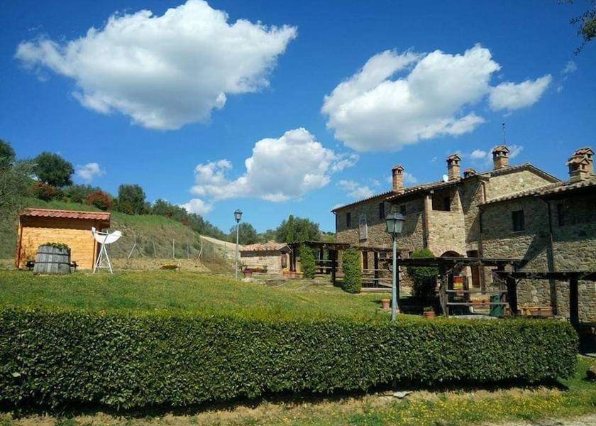Umbria Passignano sul Trasimeno Facade