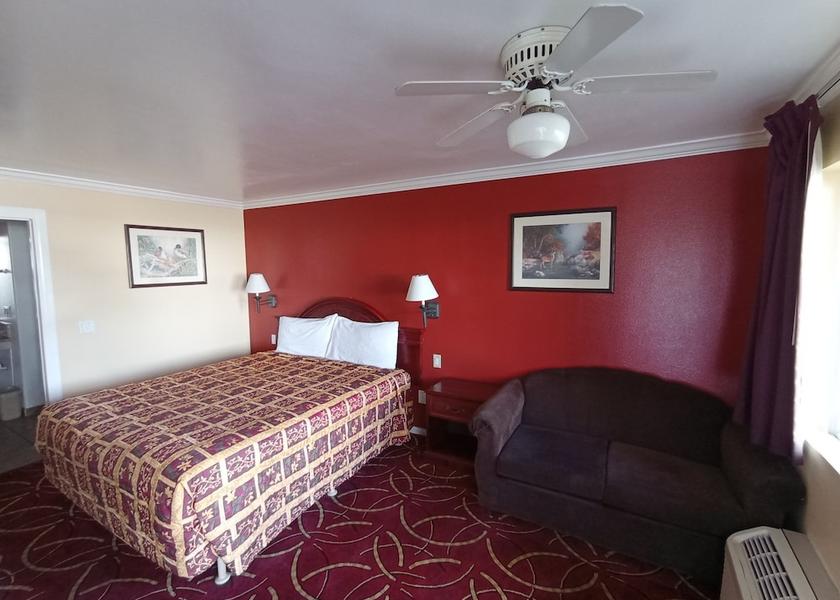 California Santa Fe Springs Room