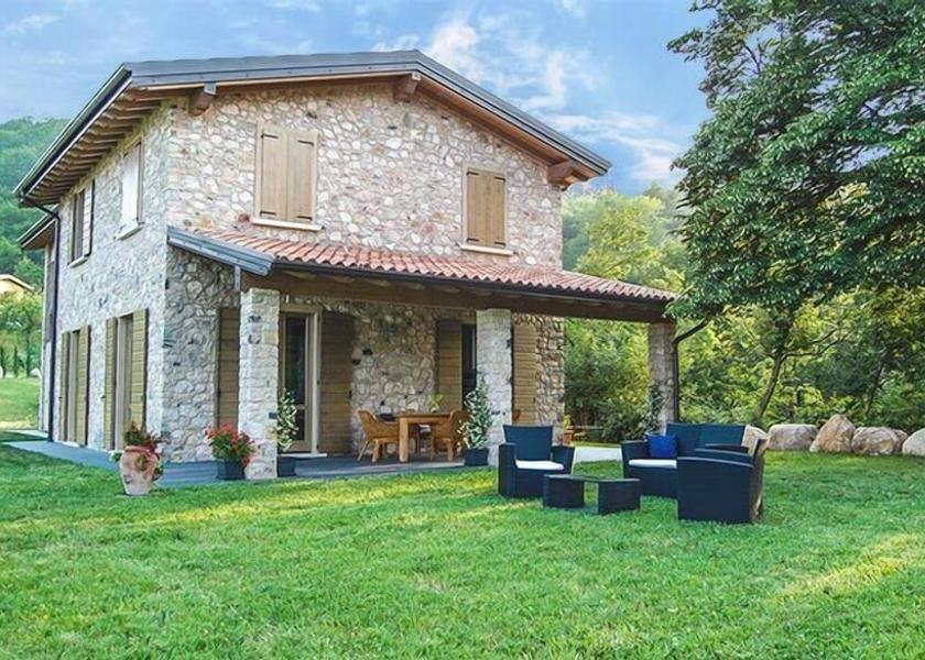 Lombardy Gargnano Facade