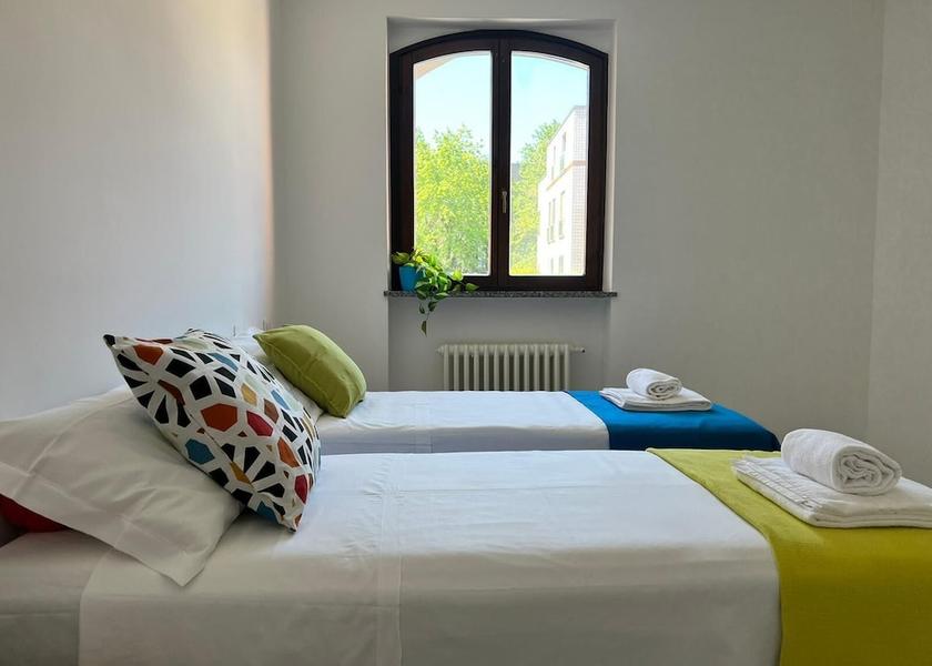 Lombardy Pero Room