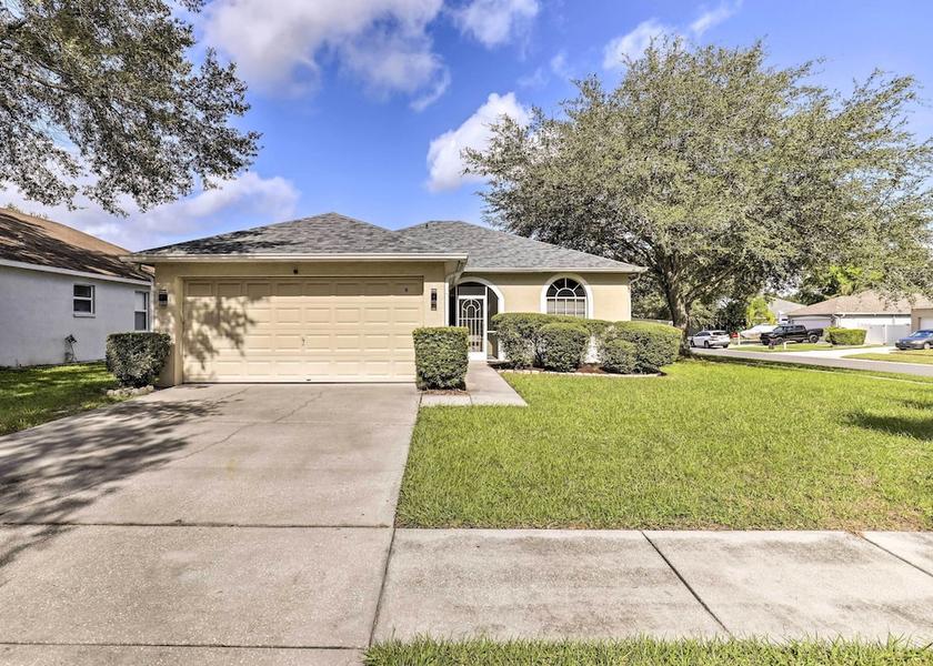 Florida Riverview Interior Entrance