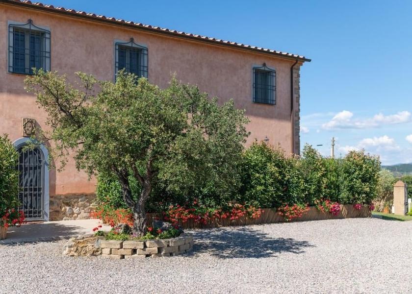Tuscany Gavorrano Exterior Detail