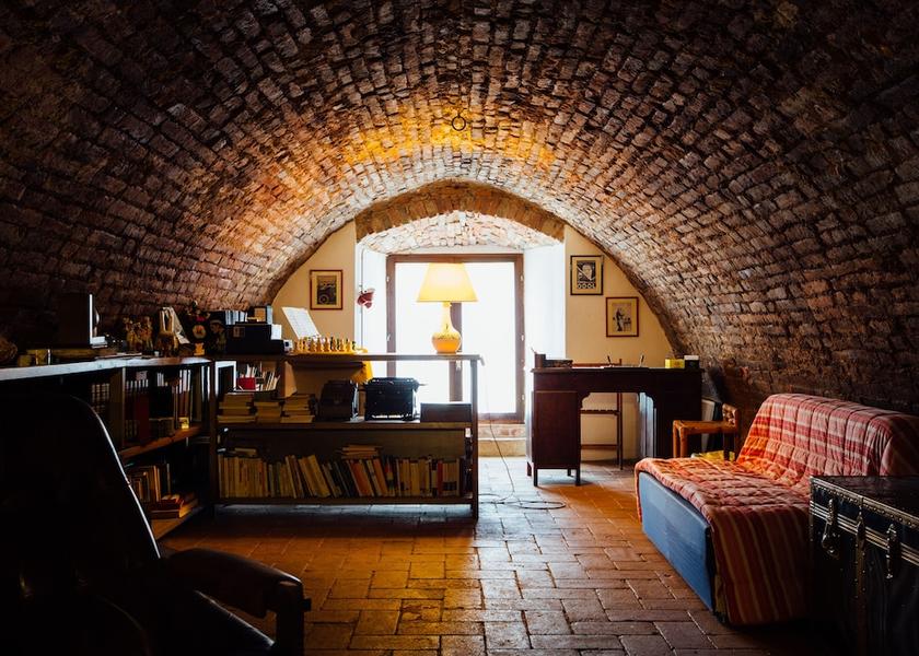 Tuscany Gavorrano Interior Entrance