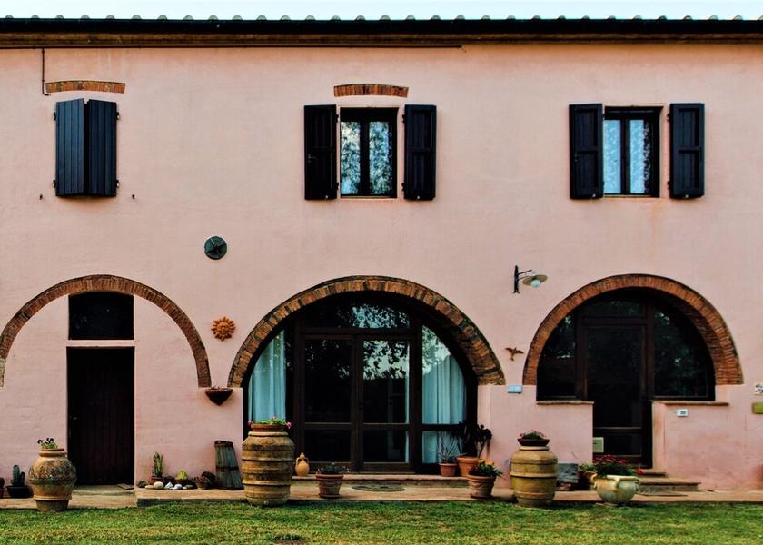 Tuscany Gavorrano Exterior Detail